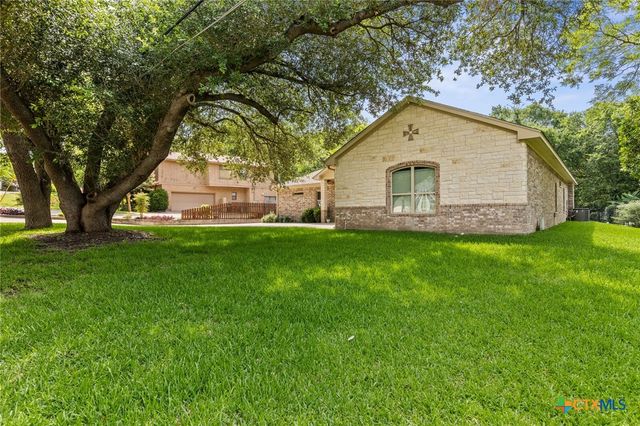 2809 Creek Side Drive, Temple, TX 76502