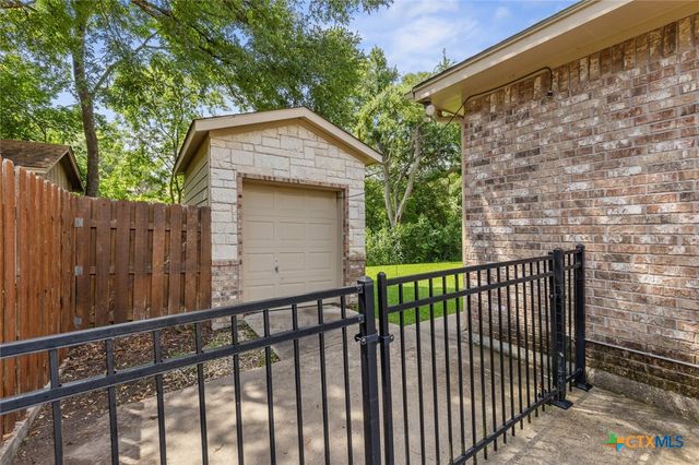 2809 Creek Side Drive, Temple, TX 76502