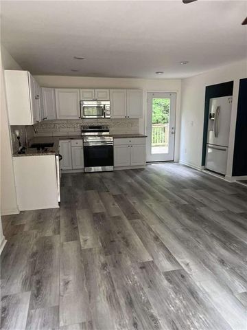 755 Cascade Drive, Forest Park, GA 30297