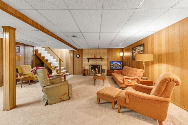 452 Center Grange ROAD, Center Twp, PA 15061