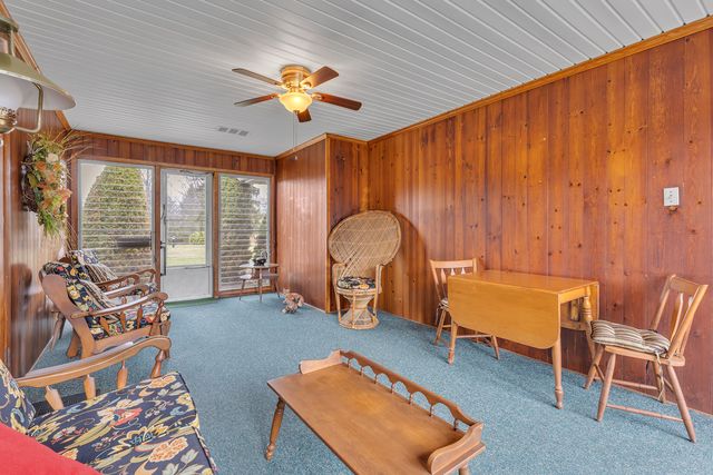 452 Center Grange ROAD, Center Twp, PA 15061