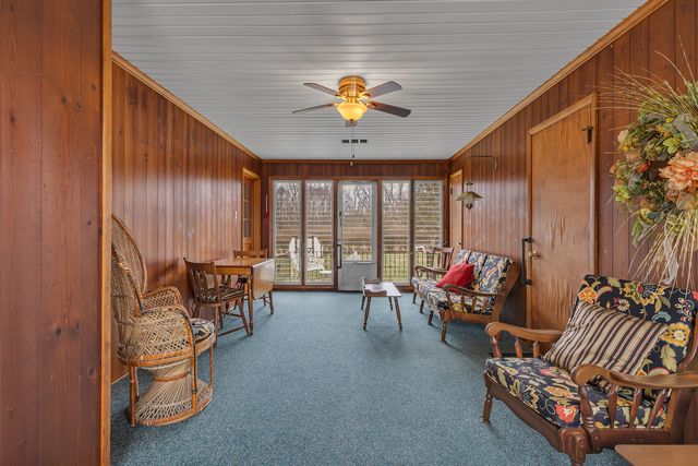 452 Center Grange ROAD, Center Twp, PA 15061