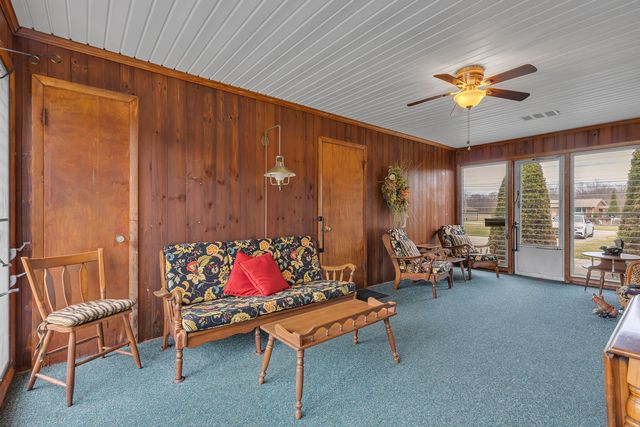 452 Center Grange ROAD, Center Twp, PA 15061