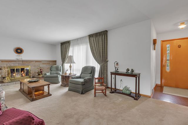 452 Center Grange ROAD, Center Twp, PA 15061