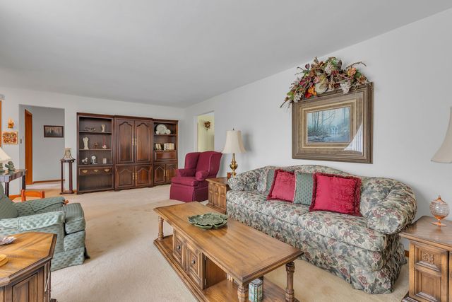 452 Center Grange ROAD, Center Twp, PA 15061