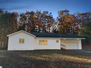 85 Tibbets Lake Lane, Traverse City, MI 49696