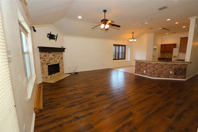 10433 E Lake Terrace, Fort Worth, TX 76053