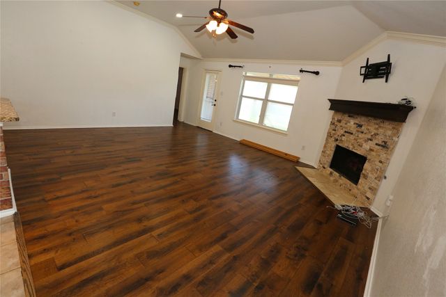 10433 E Lake Terrace, Fort Worth, TX 76053
