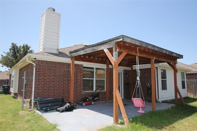 10433 E Lake Terrace, Fort Worth, TX 76053