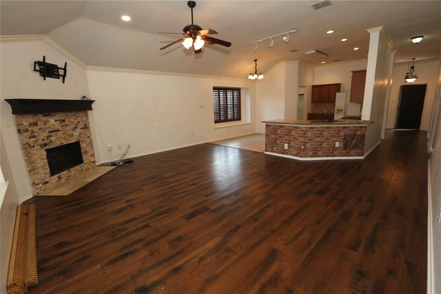 10433 E Lake Terrace, Fort Worth, TX 76053