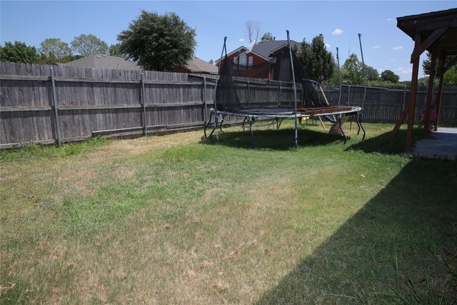 10433 E Lake Terrace, Fort Worth, TX 76053