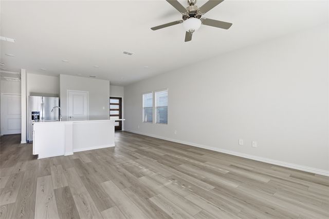 609 Clover Creek Drive 609, Princeton, TX 75071