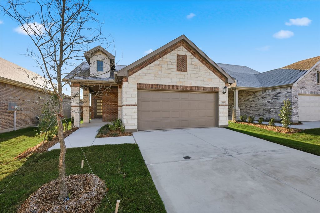 609 Clover Creek Drive 609, Princeton, TX 75071