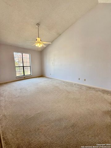 2255 Thousand Oaks Dr Apt 808, San Antonio, TX 78232