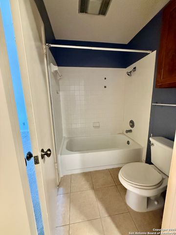 2255 Thousand Oaks Dr Apt 808, San Antonio, TX 78232