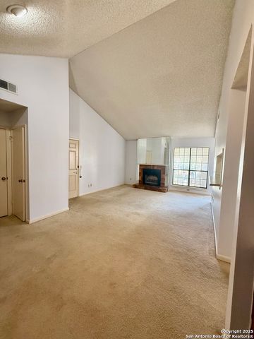 2255 Thousand Oaks Dr Apt 808, San Antonio, TX 78232