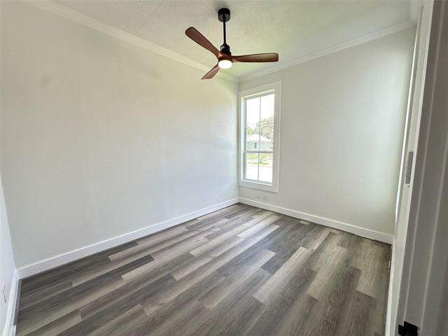 2001 29th Street Down, Galveston, TX 77550