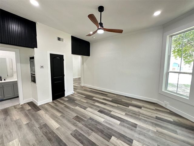 2001 29th Street Down, Galveston, TX 77550