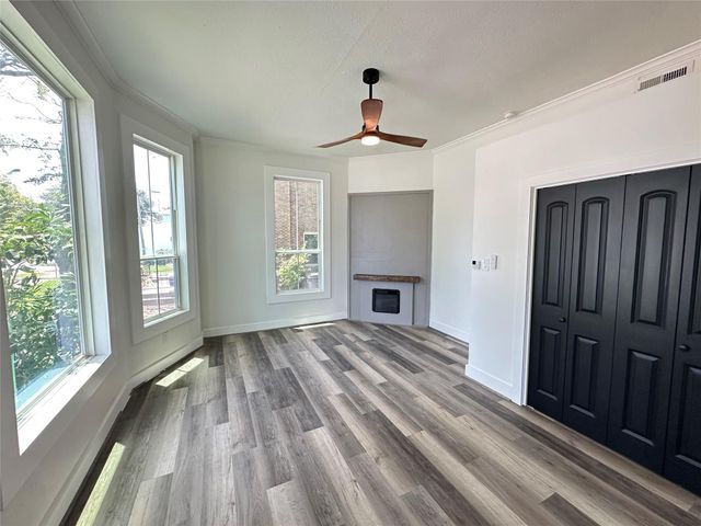 2001 29th Street Down, Galveston, TX 77550