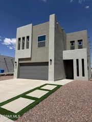 933 Desert Verbena, Socorro, TX 79927