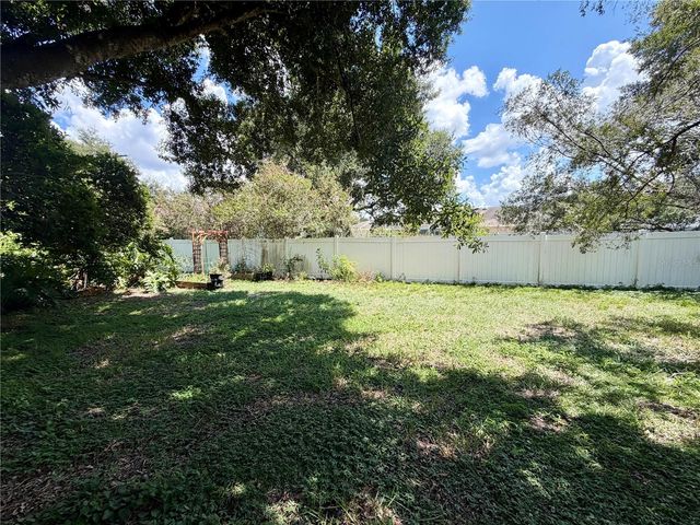 405 VALLEY COURT, Winter Haven, FL 33884