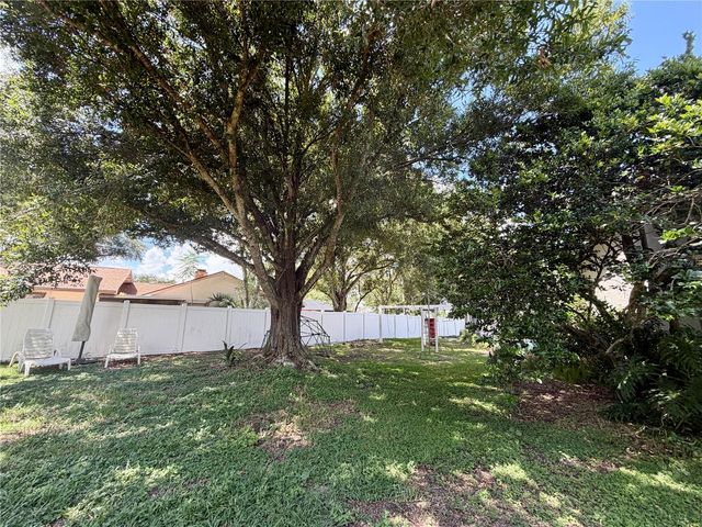 405 VALLEY COURT, Winter Haven, FL 33884