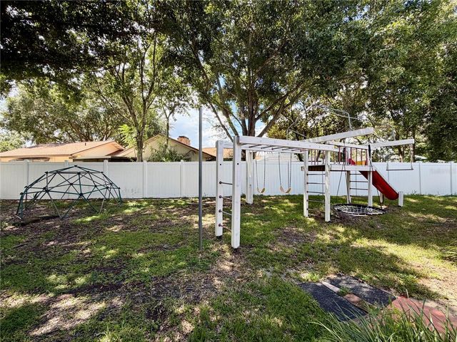 405 VALLEY COURT, Winter Haven, FL 33884