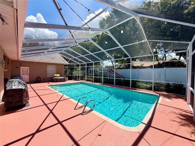 405 VALLEY COURT, Winter Haven, FL 33884