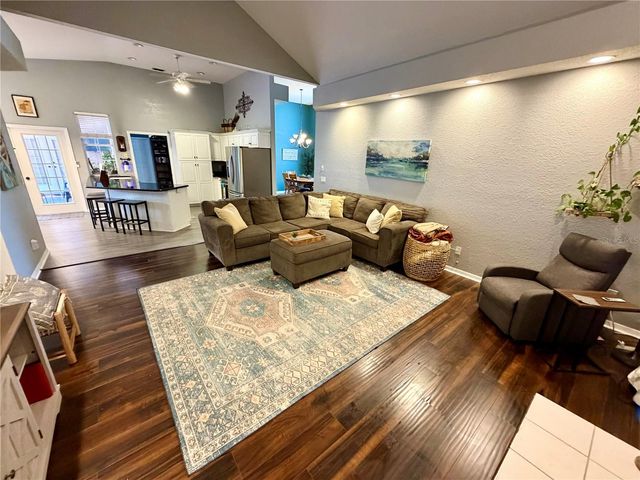 405 VALLEY COURT, Winter Haven, FL 33884