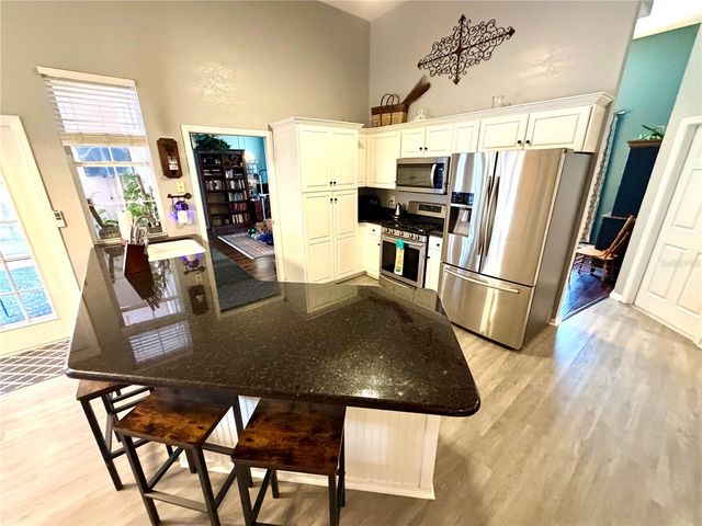 405 VALLEY COURT, Winter Haven, FL 33884