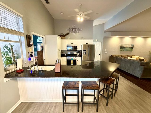 405 VALLEY COURT, Winter Haven, FL 33884