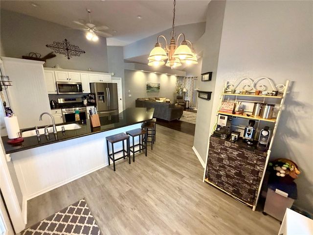 405 VALLEY COURT, Winter Haven, FL 33884