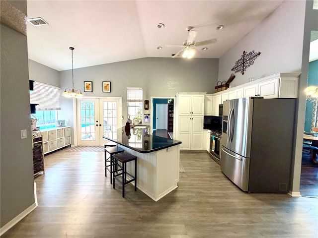 405 VALLEY COURT, Winter Haven, FL 33884