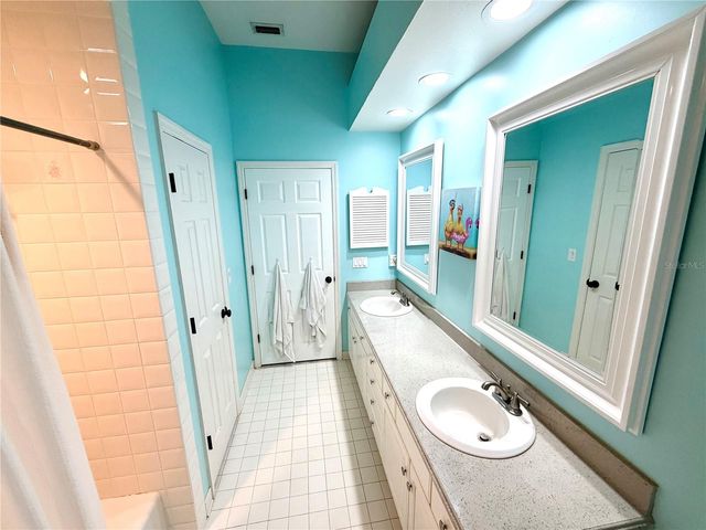 405 VALLEY COURT, Winter Haven, FL 33884