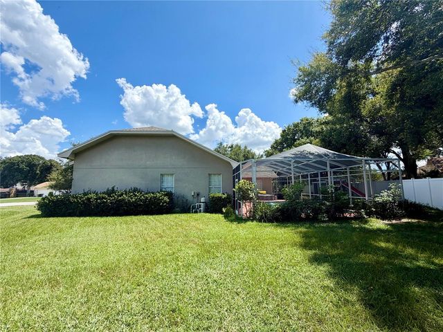 405 VALLEY COURT, Winter Haven, FL 33884