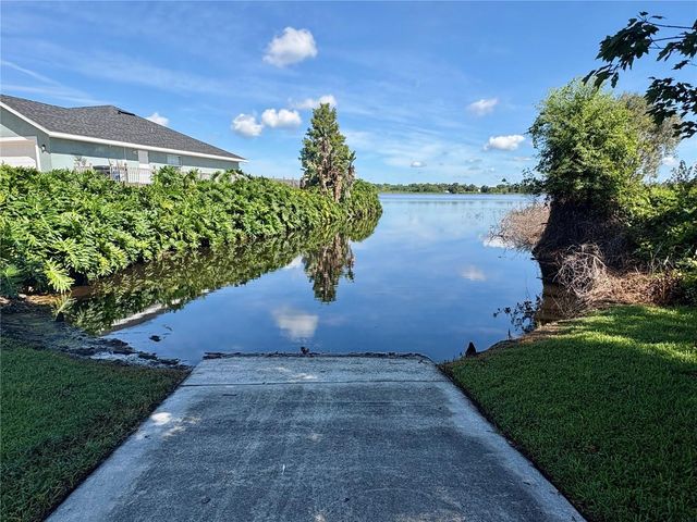 405 VALLEY COURT, Winter Haven, FL 33884
