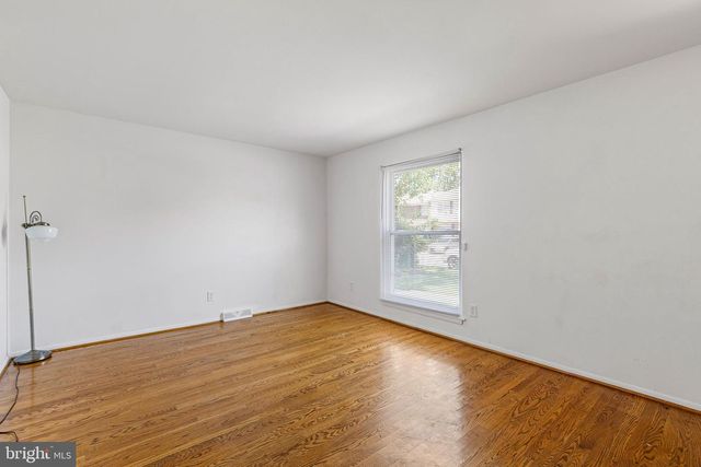 323 E EDGEWATER WAY, Newark, DE 19702