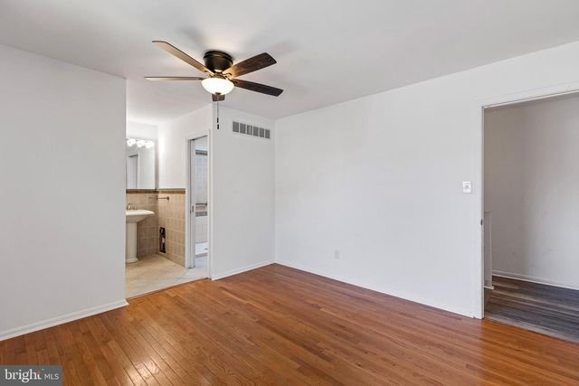 323 E EDGEWATER WAY, Newark, DE 19702