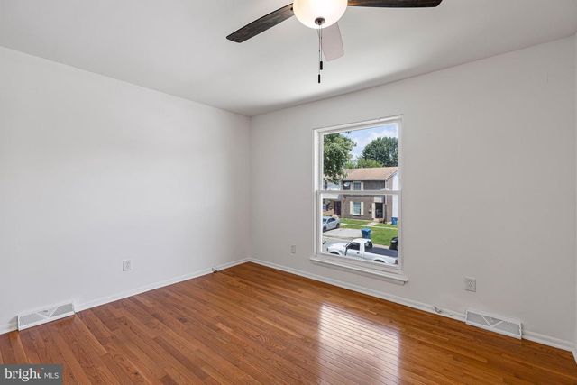 323 E EDGEWATER WAY, Newark, DE 19702