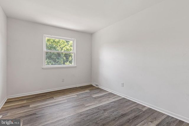 323 E EDGEWATER WAY, Newark, DE 19702