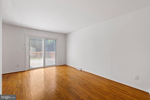 323 E EDGEWATER WAY, Newark, DE 19702