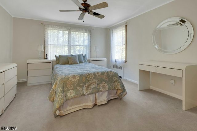 179 Oaks Road, Long Hill Twp., NJ 07946