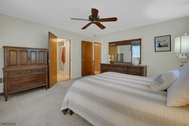 179 Oaks Road, Long Hill Twp., NJ 07946