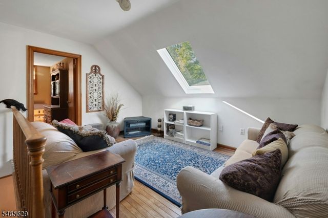 179 Oaks Road, Long Hill Twp., NJ 07946