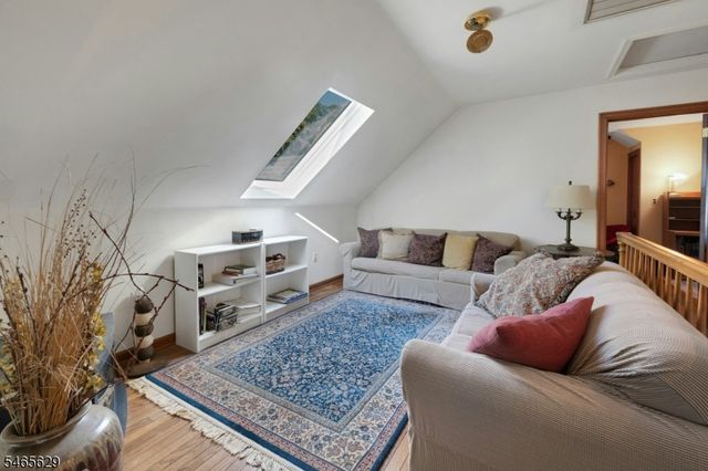 179 Oaks Road, Long Hill Twp., NJ 07946