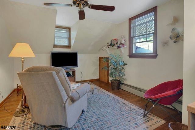179 Oaks Road, Long Hill Twp., NJ 07946