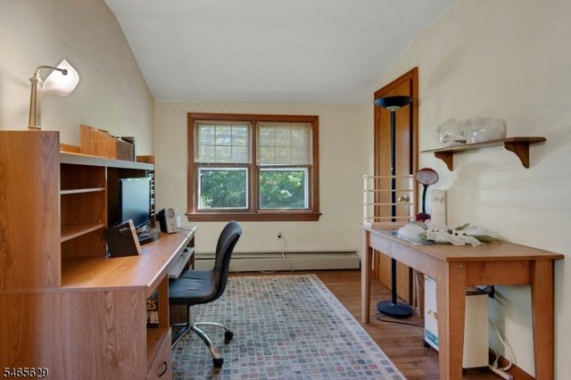 179 Oaks Road, Long Hill Twp., NJ 07946
