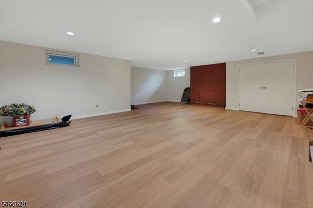 179 Oaks Road, Long Hill Twp., NJ 07946