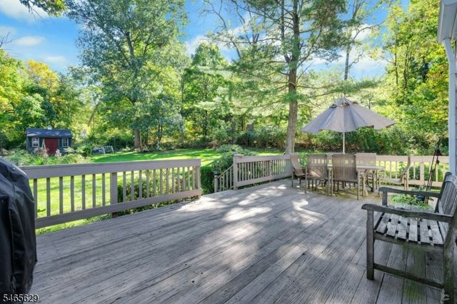 179 Oaks Road, Long Hill Twp., NJ 07946
