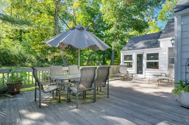 179 Oaks Road, Long Hill Twp., NJ 07946